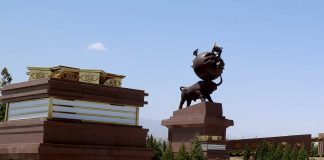 Aşgabat: agyr synaglardan beýik ösüşlere tarap